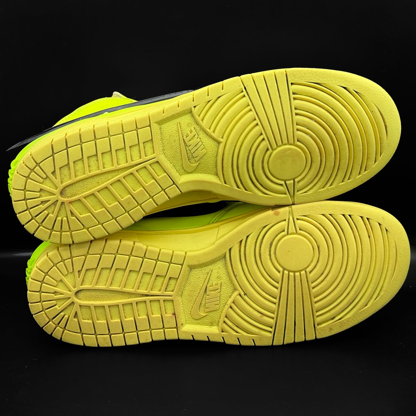 Nike Dunk High x AMBUSH "Flash Lime"
