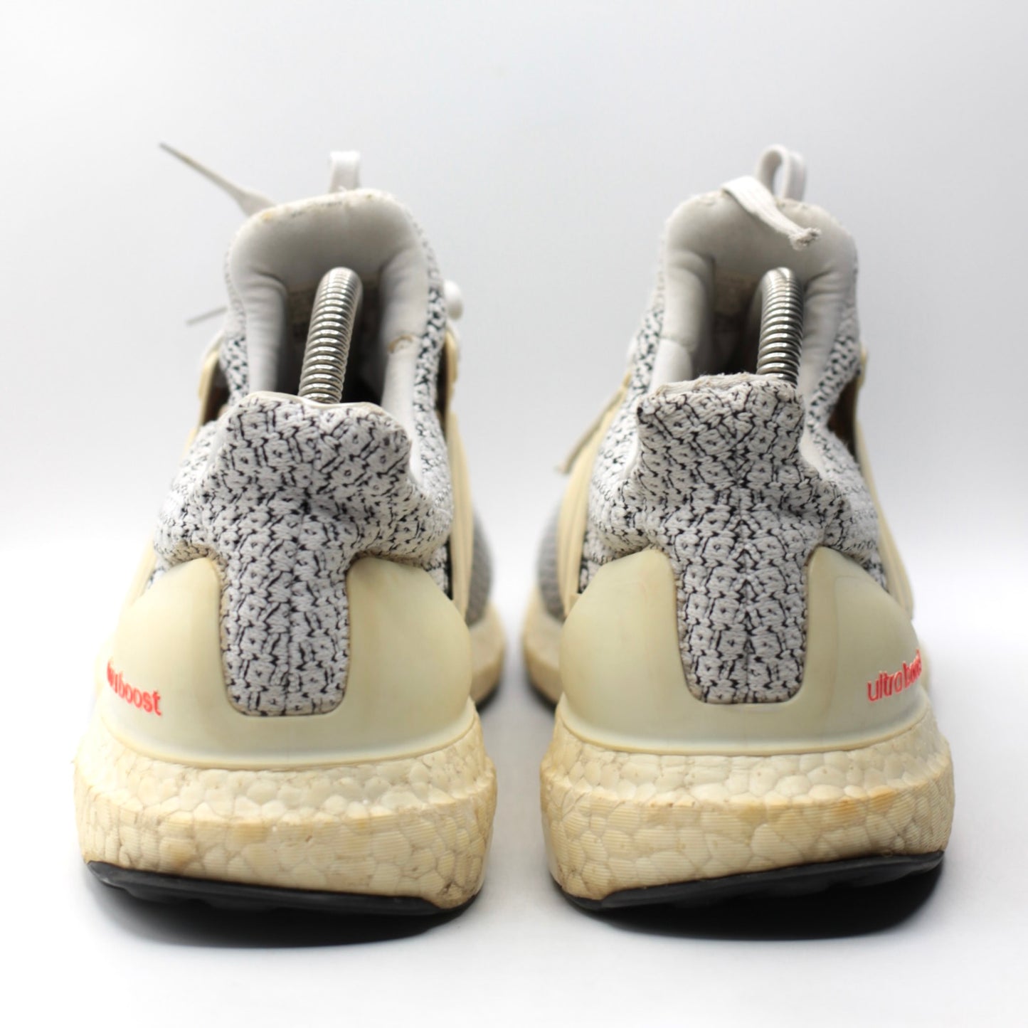 Adidas UltraBoost 5.0 DNA (Detail video provided)