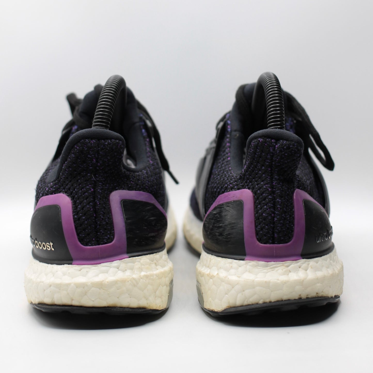 Adidas Ultraboost 2.0 (Detail video provided)