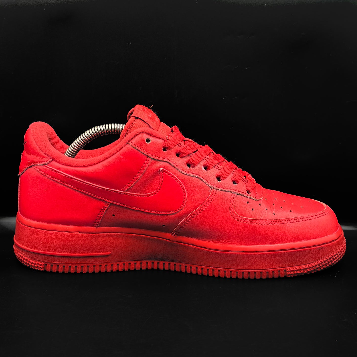 Nike Air Force 1 '07 LV8 1 "Triple Red"