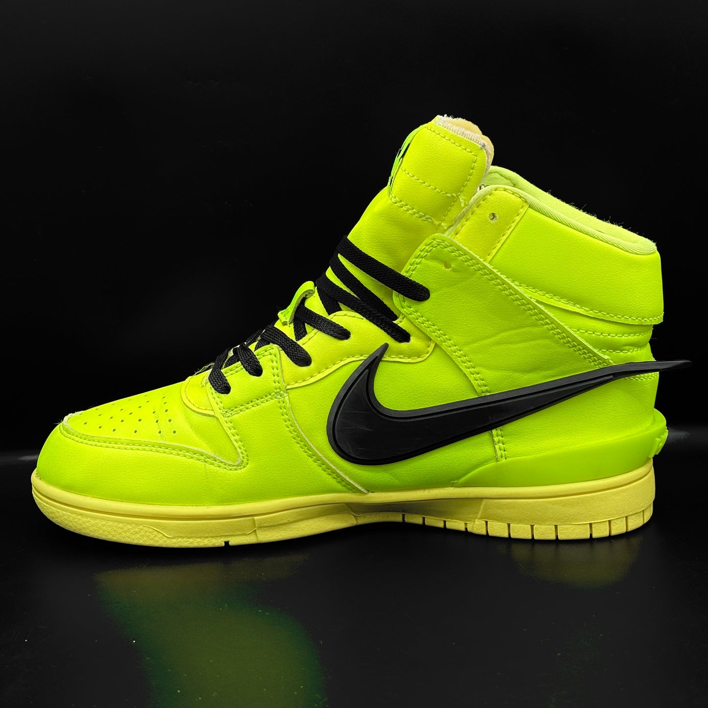 Nike Dunk High x AMBUSH "Flash Lime"