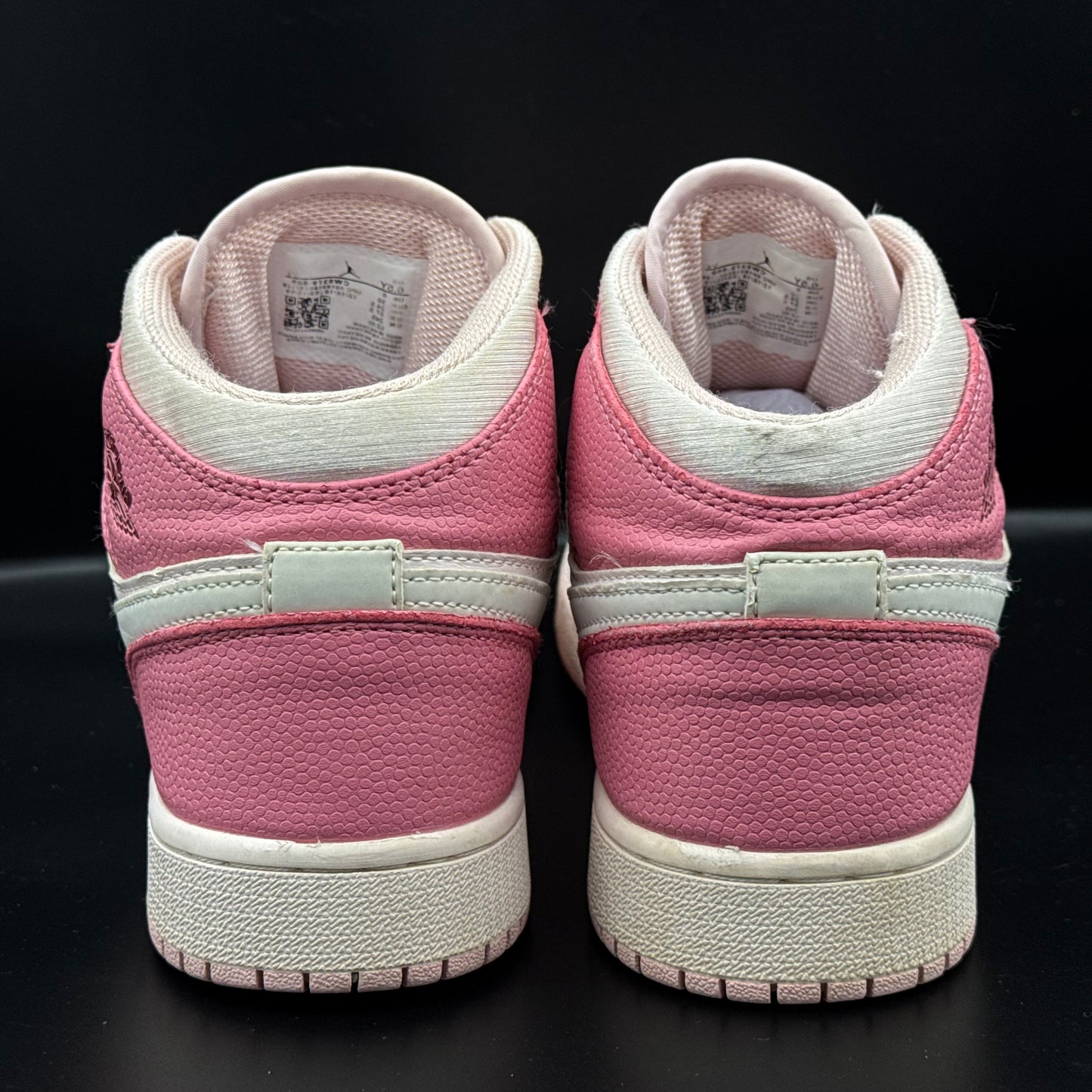 Air Jordan 1 Mid 'Digital Pink'