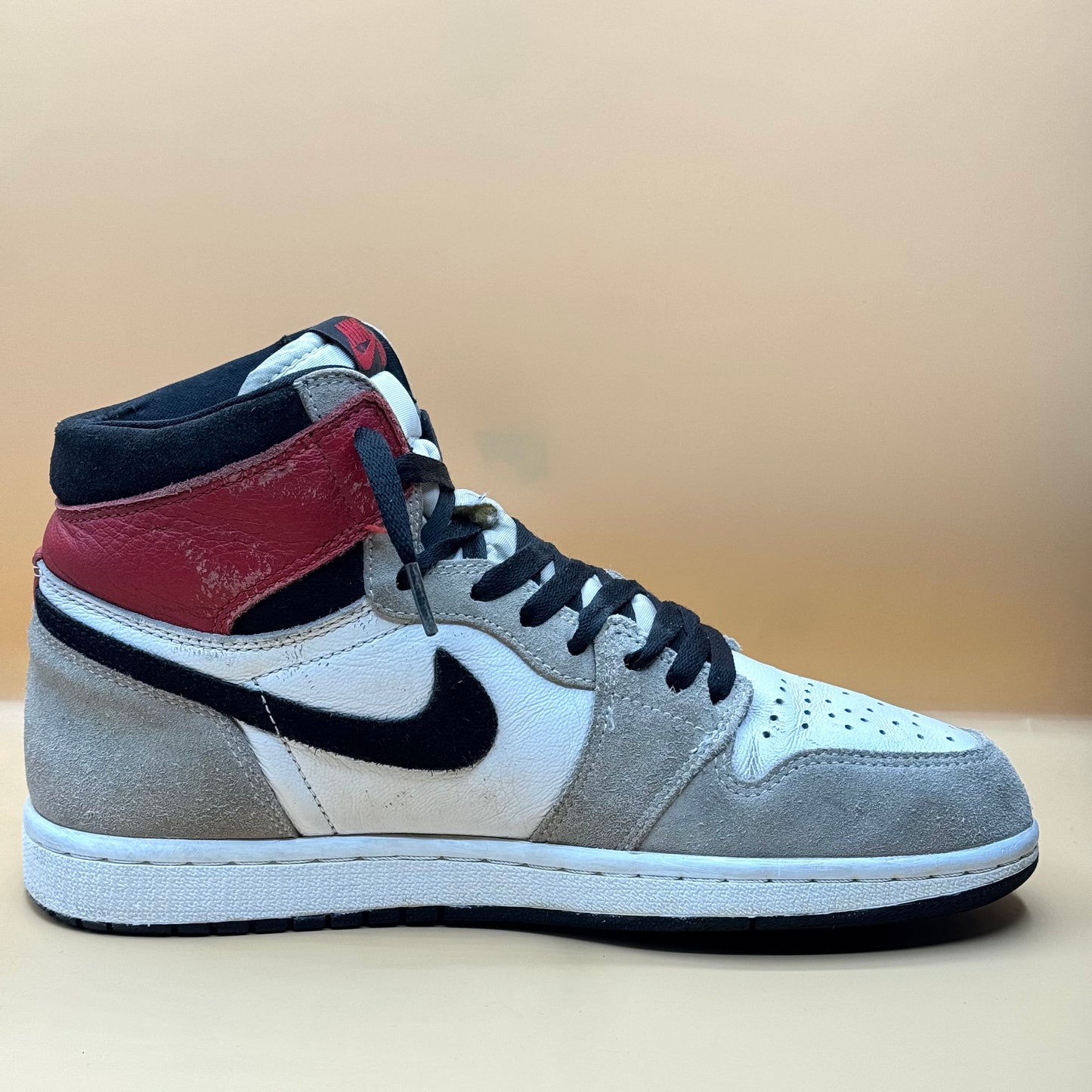 Air Jordan 1 High Smoke Grey