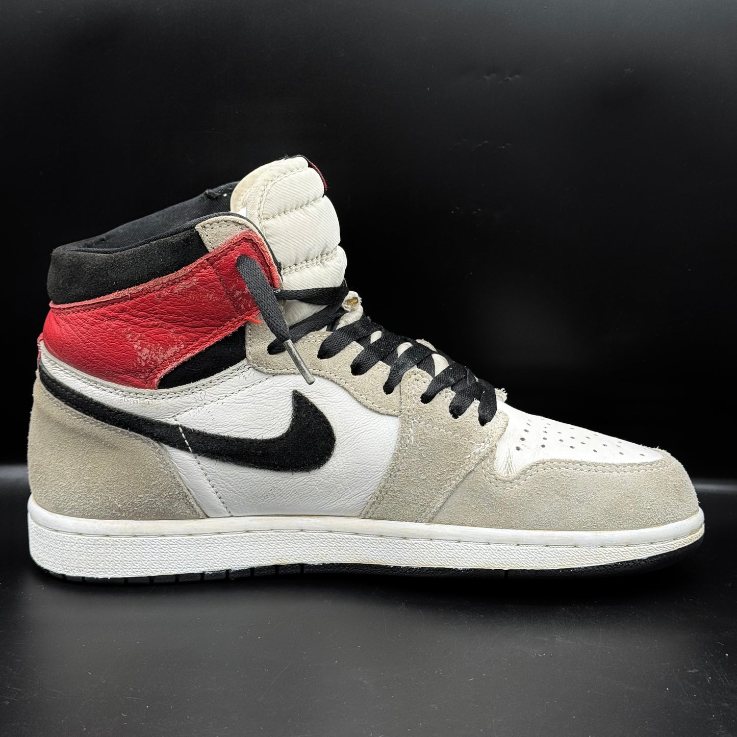 Nike Air Jordan 1 Retro High OG 'Light Smoke Grey'