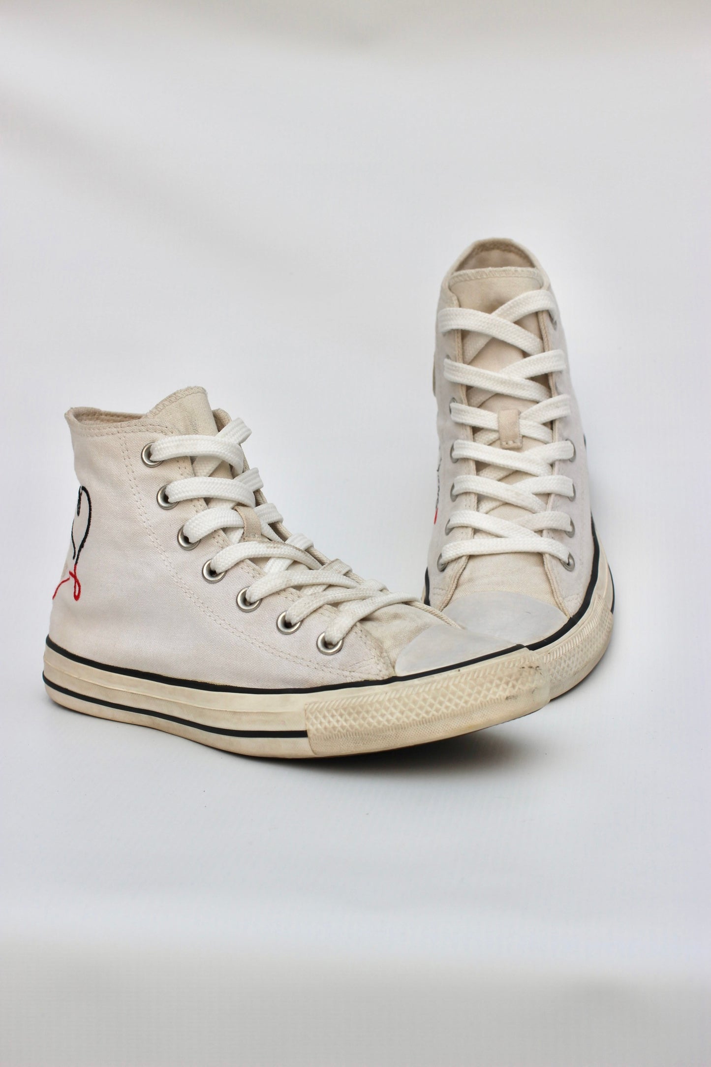 CONVERSE (MADE WITH LOVE)