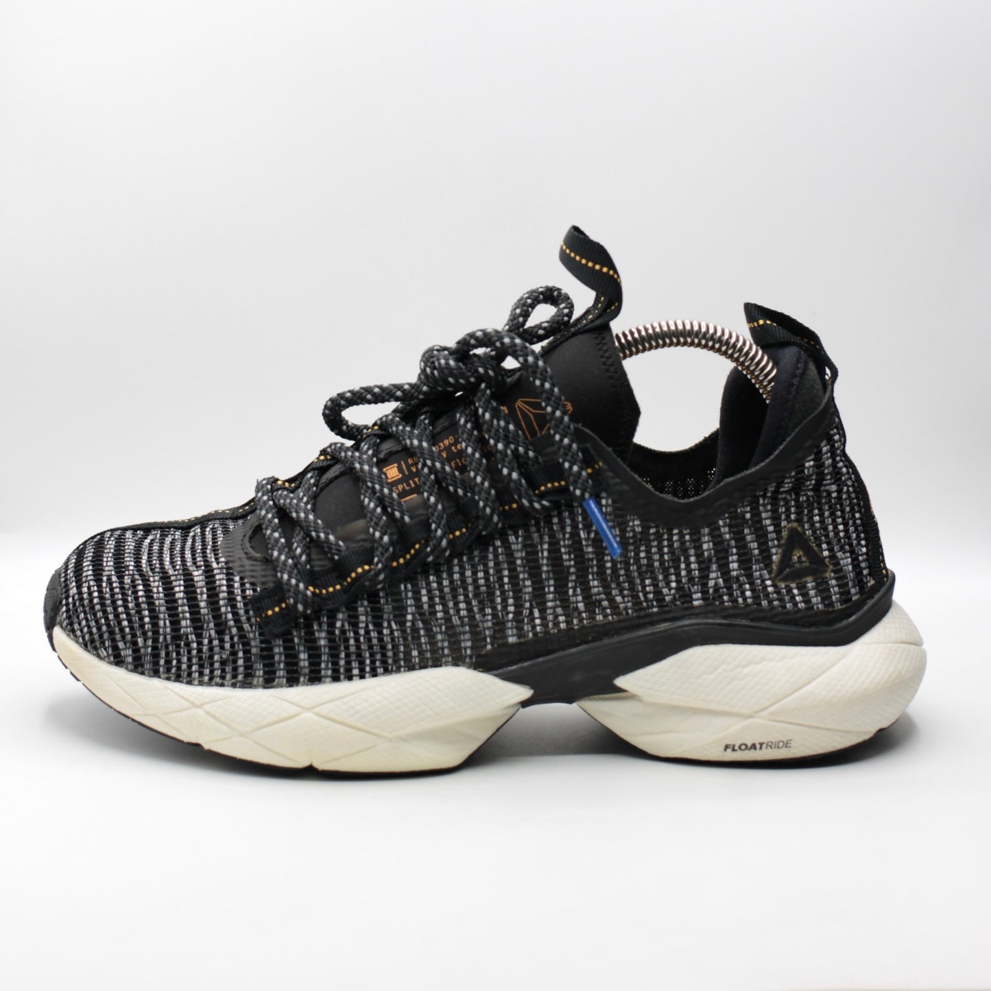 Reebok Fury Floatride (detail video provided)