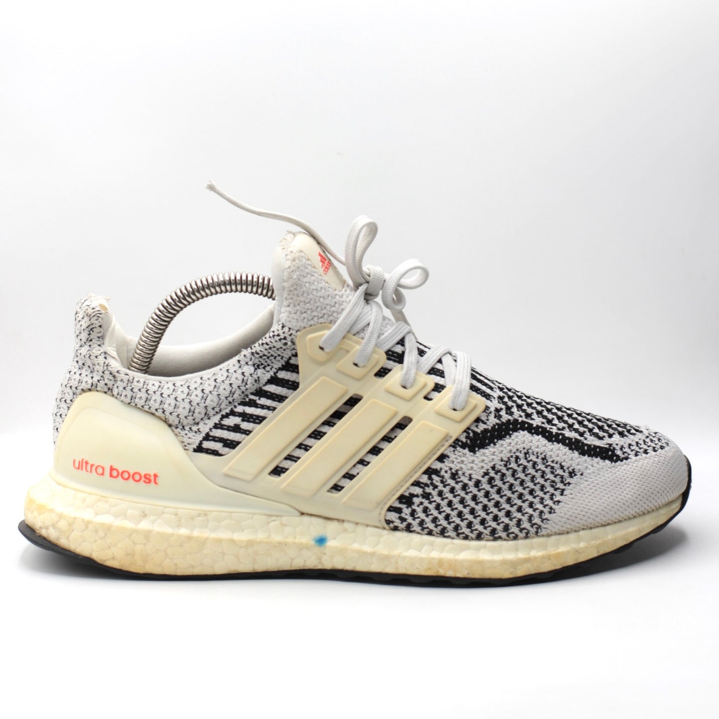 Adidas UltraBoost 5.0 DNA (Detail video provided)