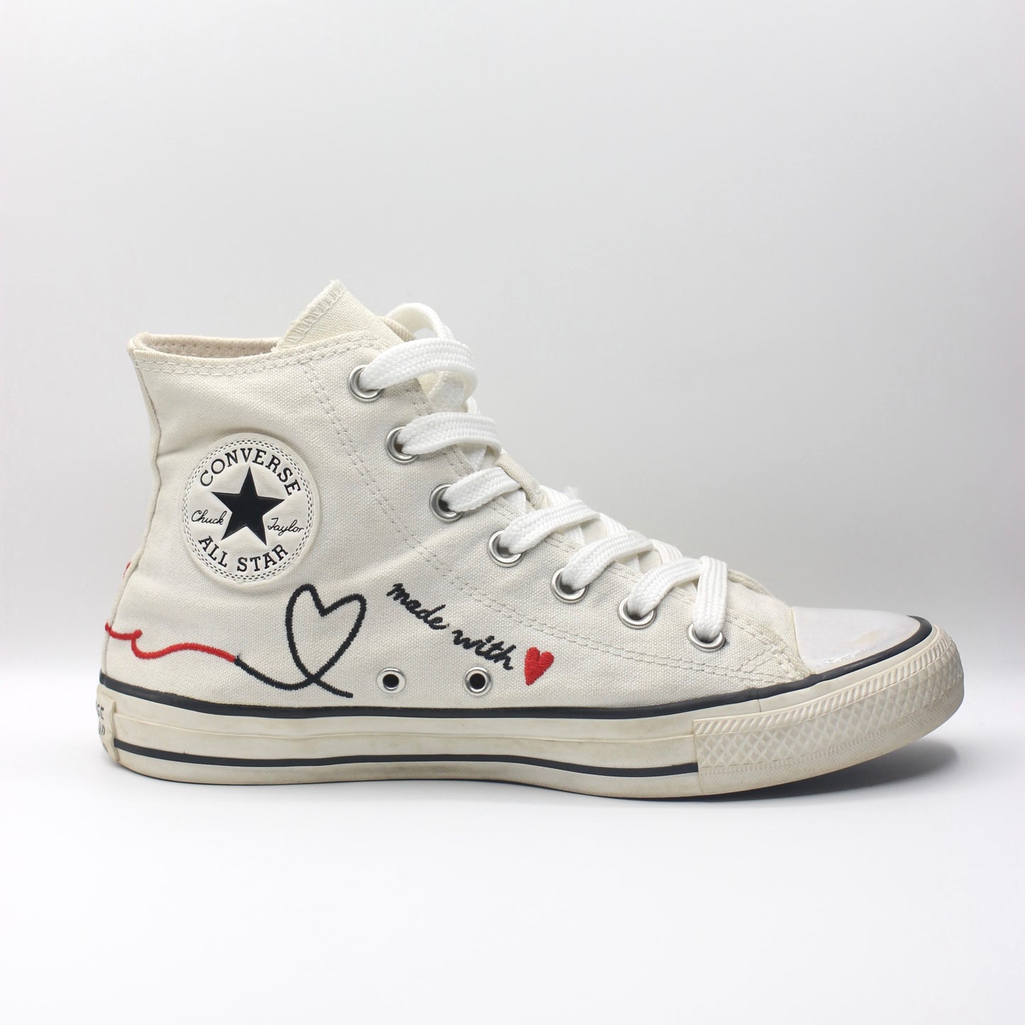CONVERSE “MADE WITH LOVE” (Detail video provided)