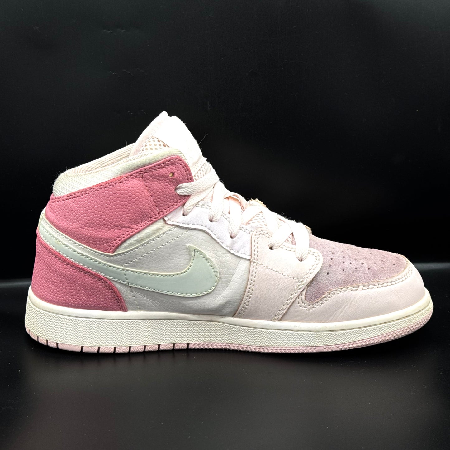 Air Jordan 1 Mid 'Digital Pink'