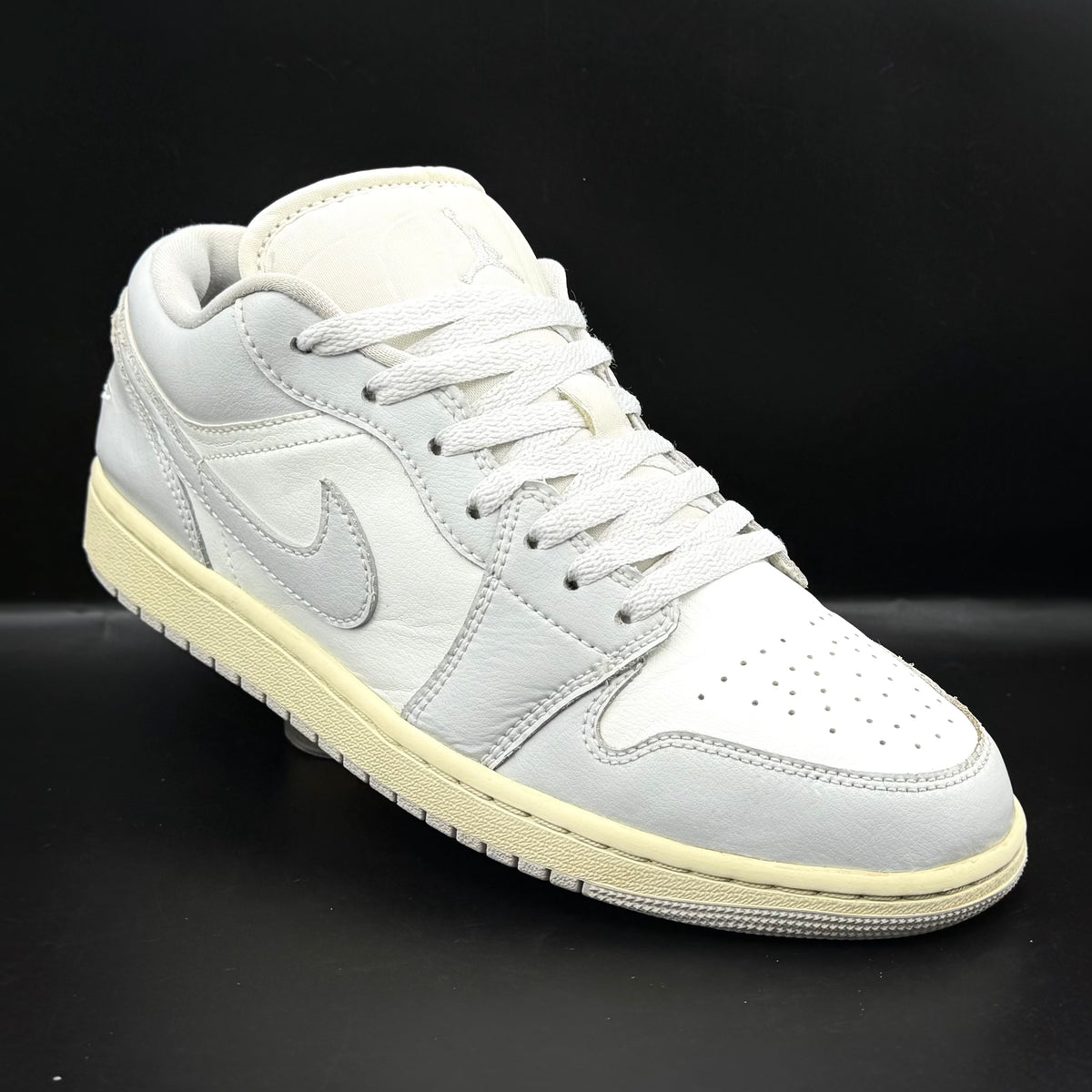 Nike Air Jordan 1 low 'Coconut Milk Neutral Grey'