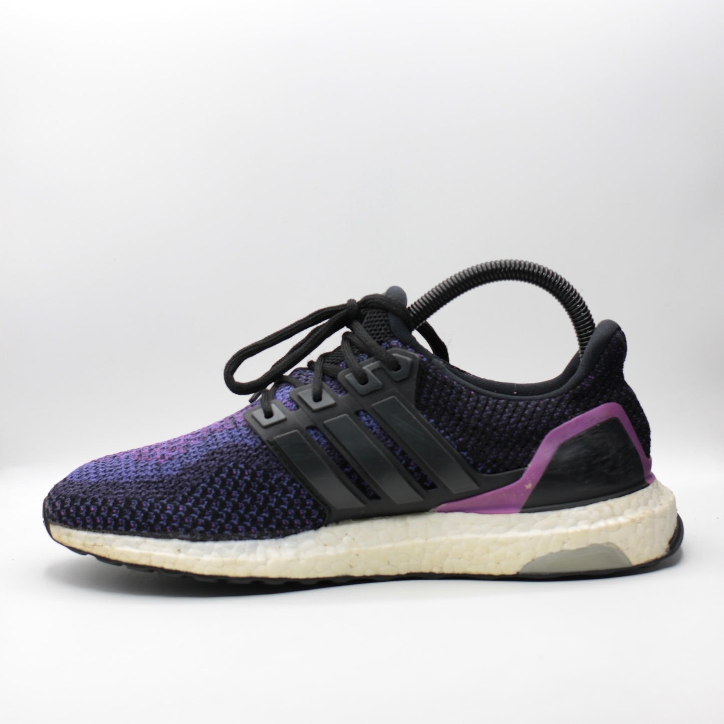 Adidas Ultraboost 2.0 (Detail video provided)