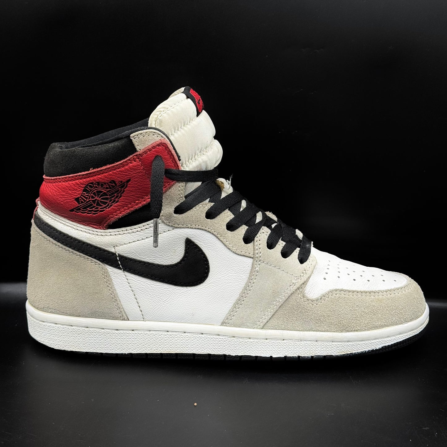 Nike Air Jordan 1 Retro High OG 'Light Smoke Grey'