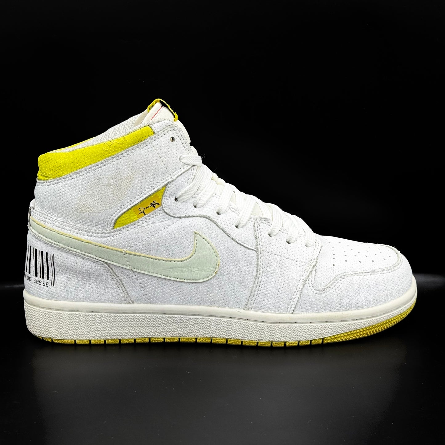 Nike Air Jordan 1 Retro High OG "First Class Flight"