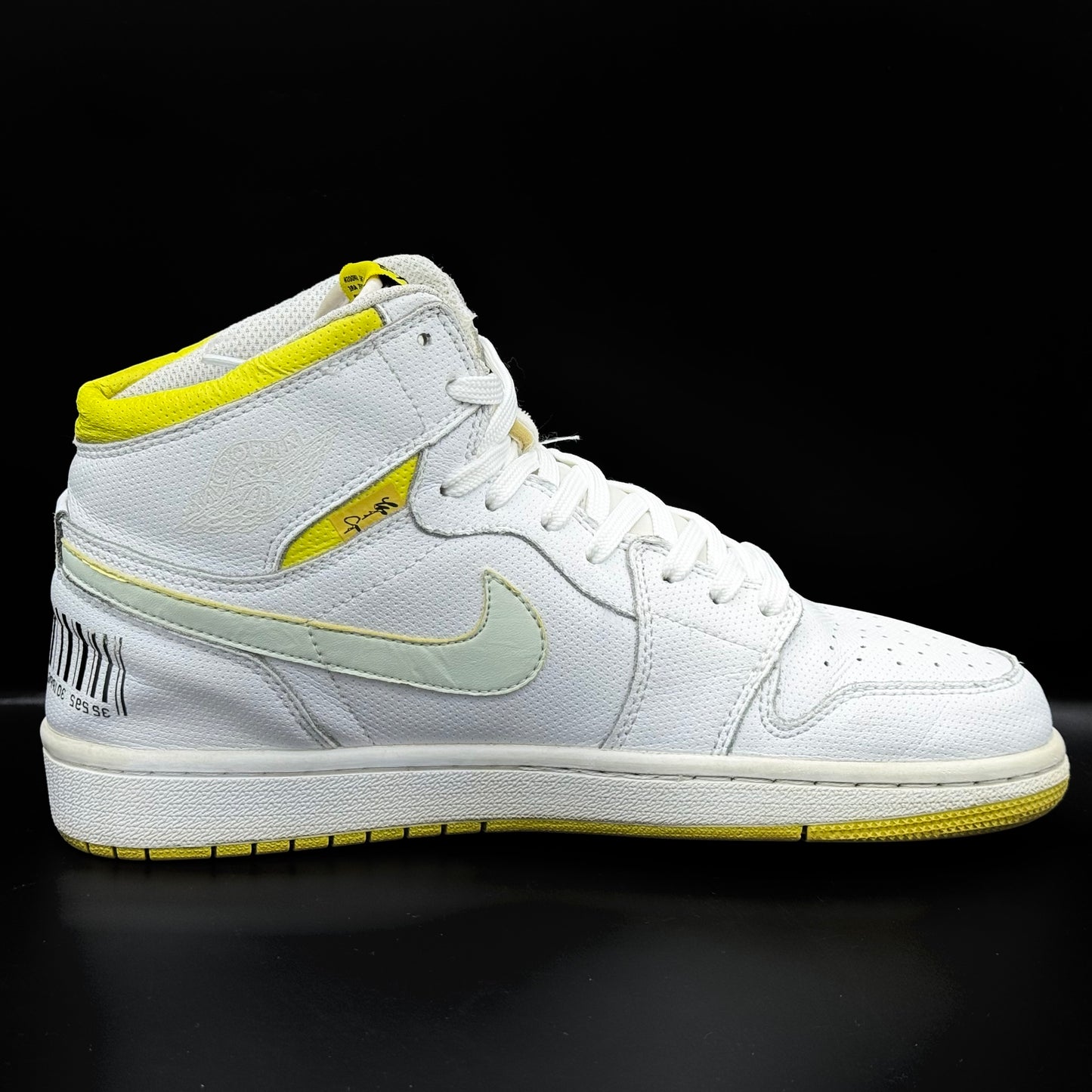 Nike Air Jordan 1 Retro High OG "First Class Flight"