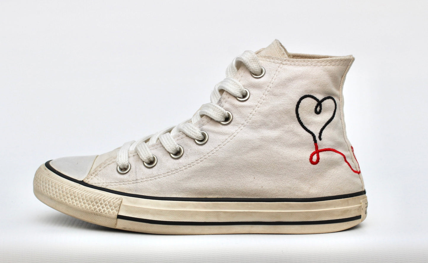 CONVERSE (MADE WITH LOVE)