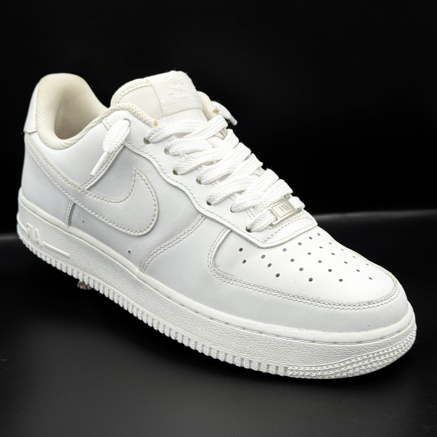 Nike Air Force 1 "Triple White"