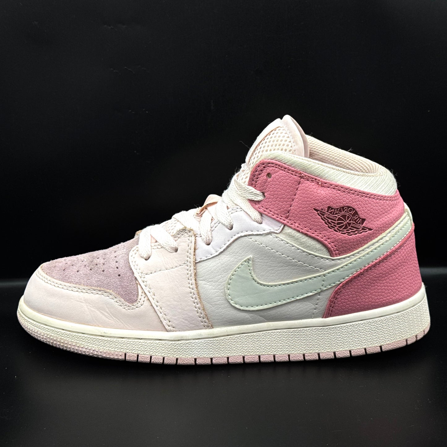 Air Jordan 1 Mid 'Digital Pink'