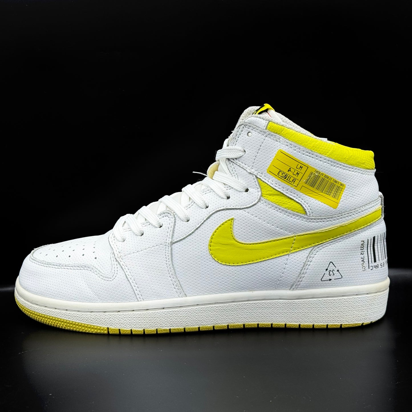 Nike Air Jordan 1 Retro High OG "First Class Flight"