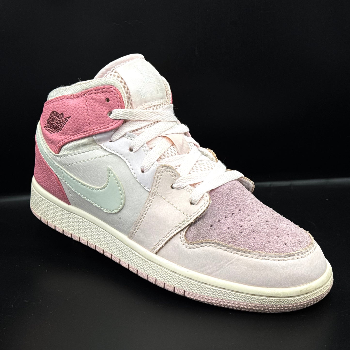 Air Jordan 1 Mid 'Digital Pink'