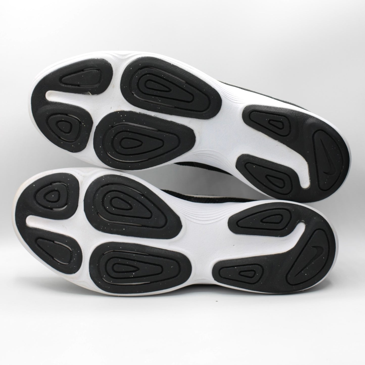 Nike Revolution 4