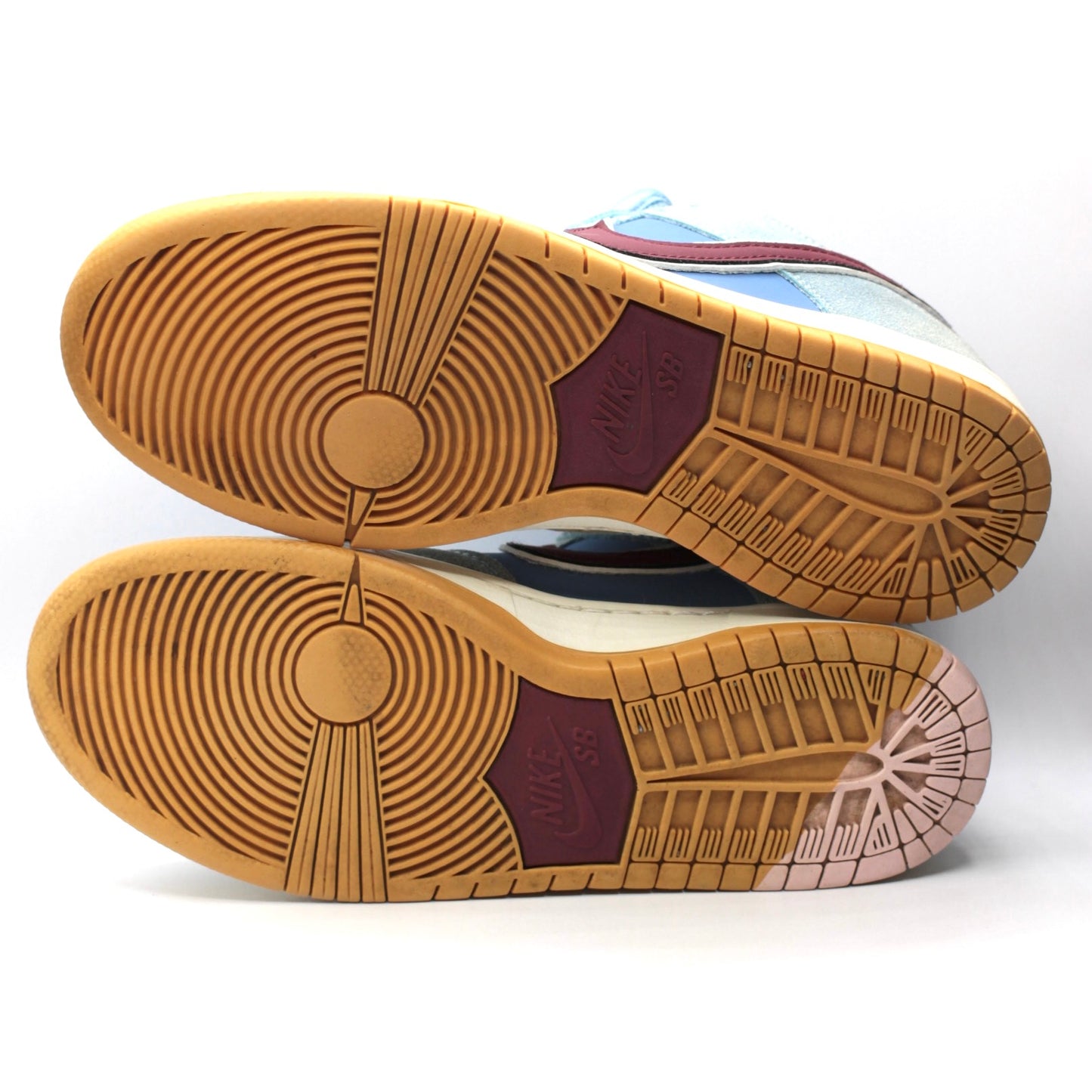 Nike SB Dunk Low Philadelphia Phillies