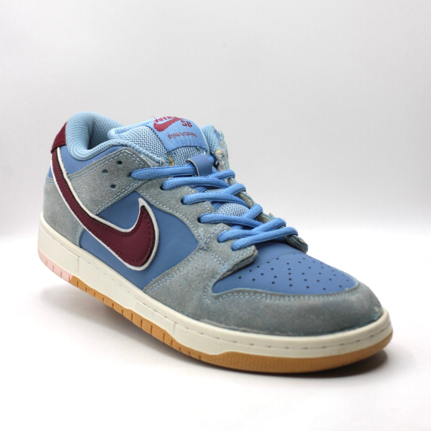 Nike SB Dunk Low Philadelphia Phillies