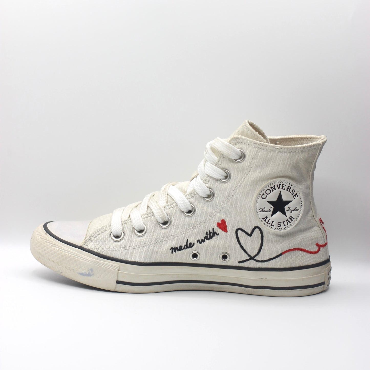 CONVERSE “MADE WITH LOVE” (Detail video provided)