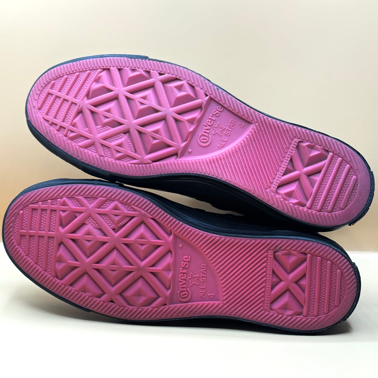 CONVERSE CHUCK TAYLOR ALL STAR HIGH TOPS (Detail video provided)