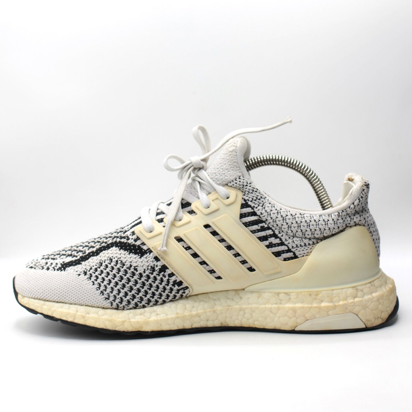 Adidas UltraBoost 5.0 DNA (Detail video provided)