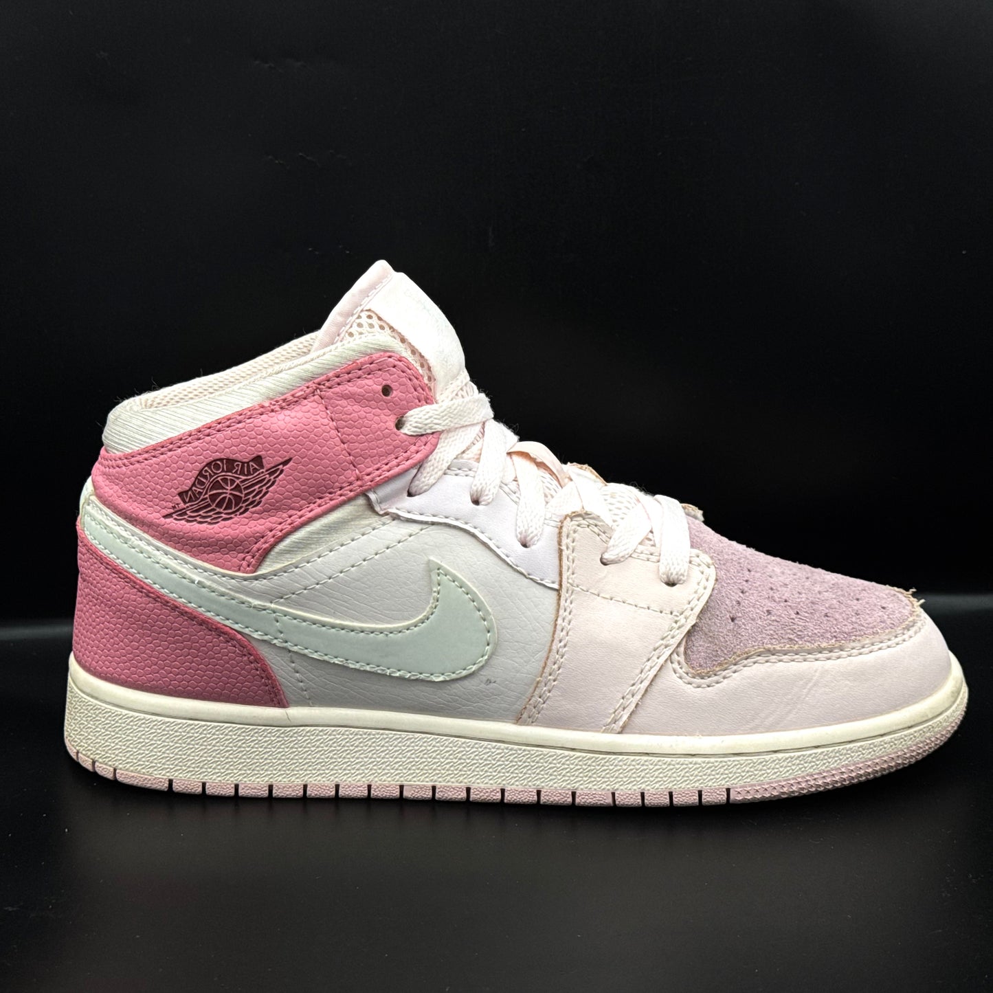 Air Jordan 1 Mid 'Digital Pink'