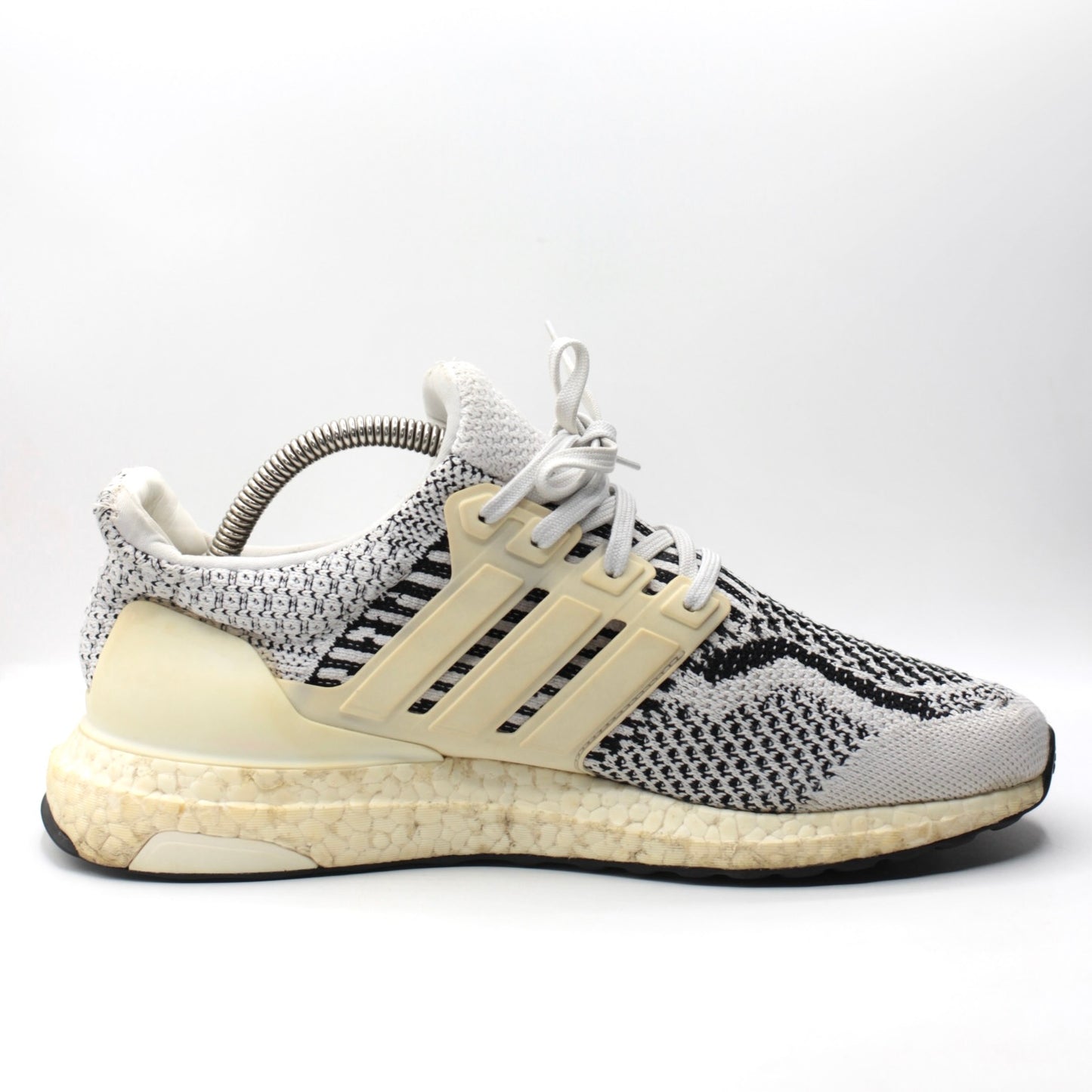 Adidas UltraBoost 5.0 DNA (Detail video provided)