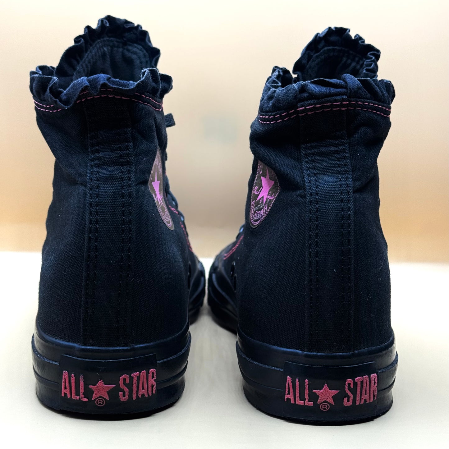 CONVERSE CHUCK TAYLOR ALL STAR HIGH TOPS (Detail video provided)