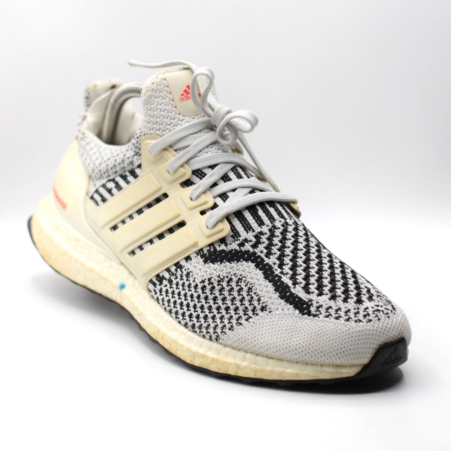 Adidas UltraBoost 5.0 DNA (Detail video provided)