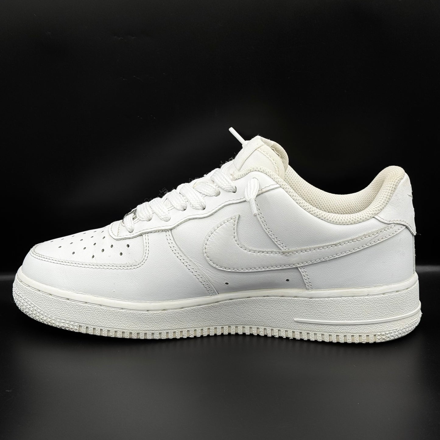 Nike Air Force 1 "Triple White"