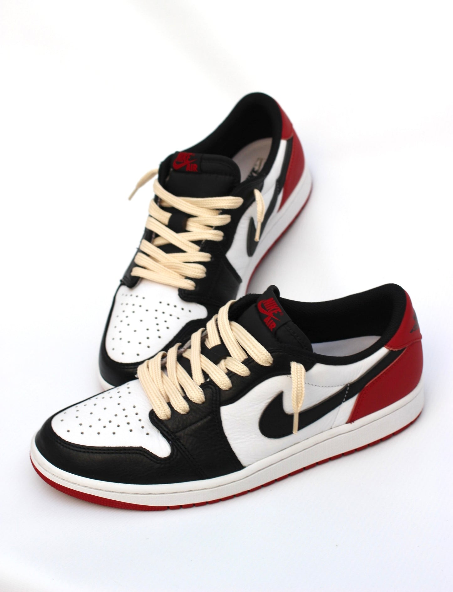 NIKE AIR JORDAN 1 LOW BLACK TOE (BOXED)