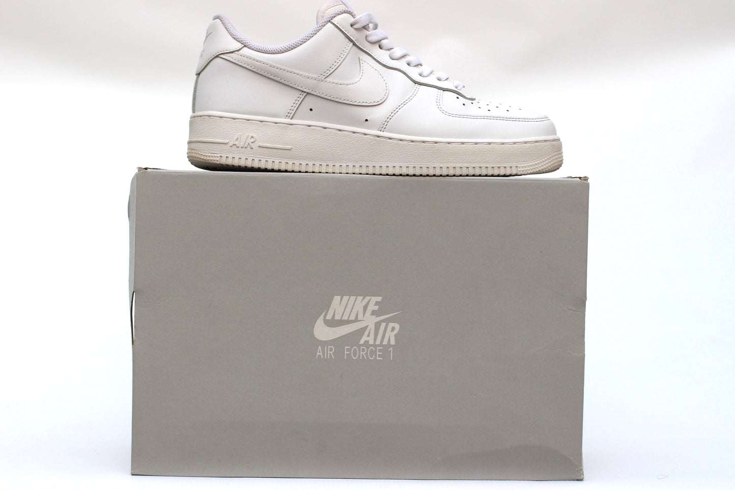 NIKE AIR FORCE 1 (BOXED)