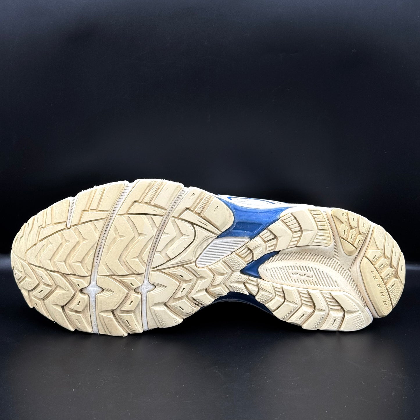 ASICS Gel-Kahana 8